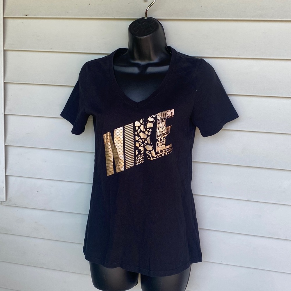 Nike v-neck metallic tee. Size small.